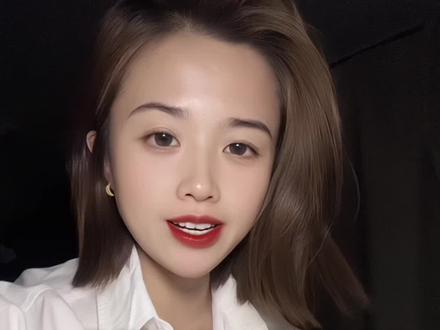 辈辈开荒不如十年寒窗,十年寒窗不如三代经商
三代经商抵不过祖上扛枪,祖上扛枪也没有那乌纱帽香。
人分三六九等,社会又分顶高中层,但是你要知道:只有你开荒,你儿才能得寒窗,孙辈才能经得起商,才能使得乌纱帽香,才能得归田园 不用开荒。