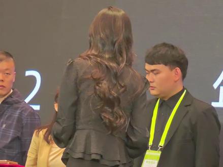 风味展形象大使来颁奖了 #琳园长