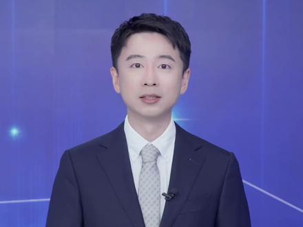 3月15日,在重庆万州举办的2026重庆万州环湖马拉松终点处,全马男子组冠军选手在冲刺时遭遇意外插曲,被现场工作人员拦停并带离赛道,引发广泛关注。3月16日,重庆市田径协会发布官方处罚公告,对涉事裁判作出停止马拉松赛事裁判工作一年的处罚。