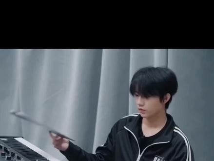 安排一个忘本,重要的是恩仔喜欢#穆祉丞 #张子墨 #馍馒 #TF-ing