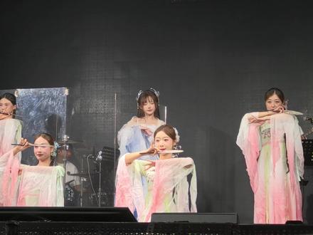 @丸子yooo🍡(7.12南京站)本人原唱(广寒宫)
演唱会稻香音乐空间
