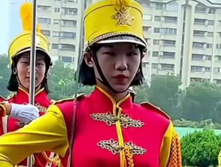 台湾景美女子高级中学,学生妹声音提怪呀#台湾#台湾女子高级中学 #台湾女子仪仗队#我的抖音生活日记 #台湾学生#统一台湾