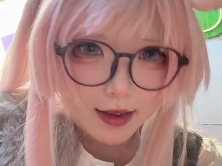 圣诞唐笑来了 #千早爱音 #cos #粉色奶龙 #jinglebell #mygo