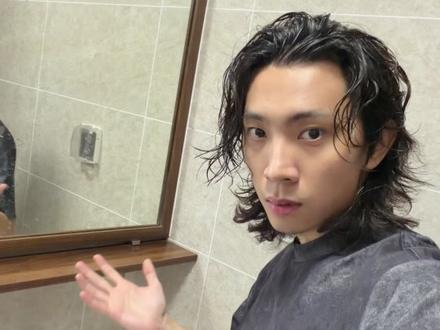 分享如何对镜自拍 在家就可以拍出不一样照片!#拍照技巧#对镜自拍 #氛围感