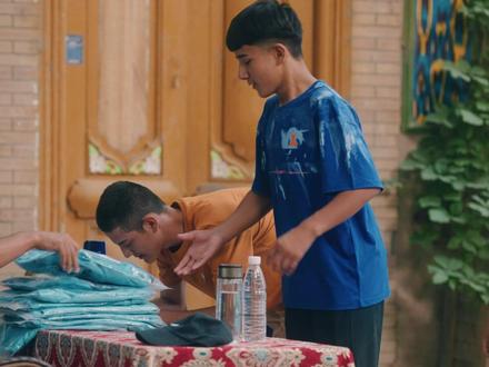 (5/20)入队后只练基本功?终于等到实战机会#进球吧儿子娃娃 #人民短剧 锁定@侠客岛 ,最后一集有彩蛋!