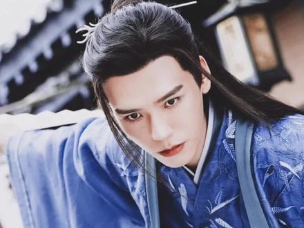 来吧 告诉我 你在哪个段位啦😏#花式转扇#隐藏技能 #狂拽酷炫