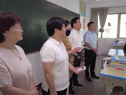 “两代表一委员”监督高考听力考试准备情况
