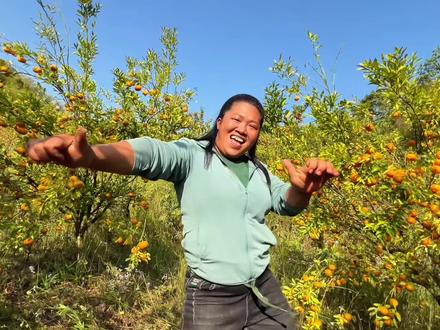 对不起我来晚了 因为那个时候我家橘子还没熟。#假如爱真的存在 #新农人计划 #云南阿莲 #户外舞蹈