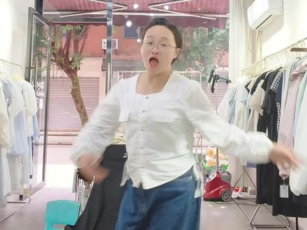 满珠摇 这个舞蹈怎么感觉在菜市场看到过嘞#满珠摇 #鞠婧祎