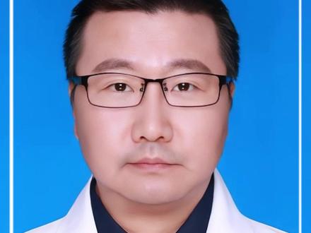 默默隐藏十四年,只为帮助医院病人。#医者仁心 #医生 #席玮 #救人