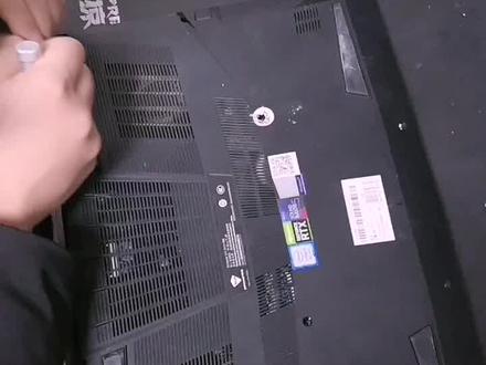 机械师F117-FP拆机 拆壳子