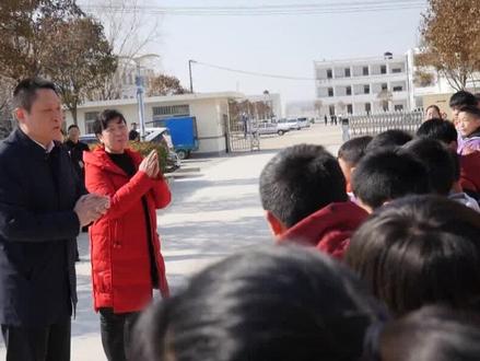 县委书记苏锋、县长曹明丽慰问益海助学中心师生 共进午餐迎新春 #新春快乐
