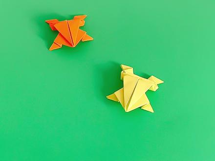 折一只会跳跃的小青蛙#折纸 #折纸玩具 #儿童玩具 #创意手工#手工diy#折纸教程 超级简单哦