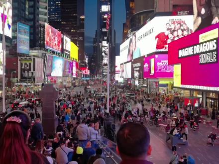 只要勇敢向前,前面的路一定繁花盛开!#发抖音肯定有人懂 #拍出电影感 #insanitycrew #抖音摄影美学大赏 #情绪短片