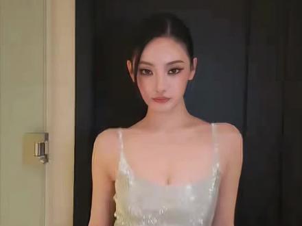 宁艺卓Lisa同框 #宁艺卓Lisa同框 #宁艺卓 #lisa #性感美女 #丰满身材