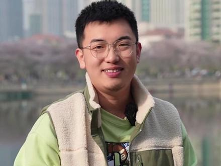 主播杨嘉兴:300个2024汉马直通名额还不快抢!#主播说武汉 #汉马 #传递奔跑的力量 #dou来这座城