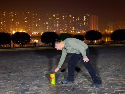 听说这是网上很火的发财树吗 #跨年烟花 #江丰烟花 #过年氛围提前搞起来了