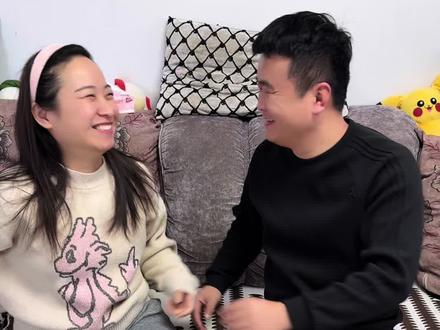 大家一起玩@娜娜夫妇@百度AI特效-- -官方指定教程号,接力带动玩起来@百度AI特效教程号 #圣诞节 #谁丑谁拉车 #百度ai视频模板 @百度AI特效