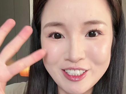 油皮的水光肌才是权威啊!手把手跟练底妆教程! #抖音美妆春夏宝藏 #跟着姜乘澜化出宝藏妆 #motd #水光肌教程 #油皮
