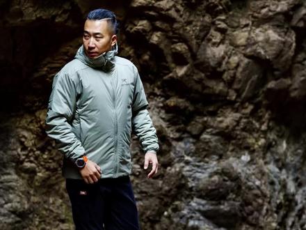 匠心打造的#棉服 #始祖鸟AtomAR