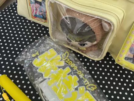 沉浸式制作时代峰峻属性痛包#邯郸 #时代峰峻线下周边店 #kpop线下专辑店 #张桂源痛包