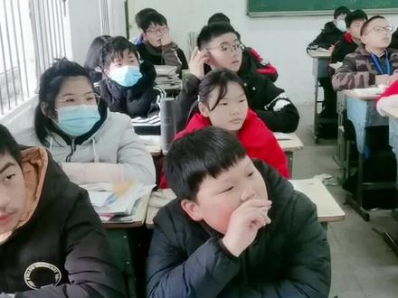 #洋葱学院 真的是一个很好的教学软件,上课学生们都听的很认真。