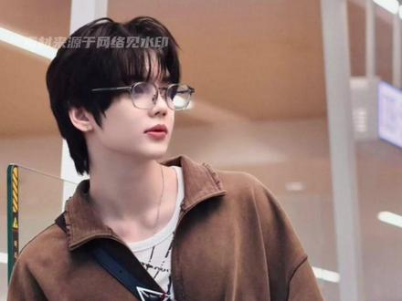 这个李河民是打算成为中国女婿吧 #李河民 #smtr25 #见面会 #路透 #中文