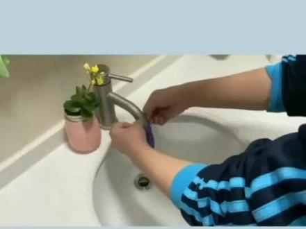 儿子空闲时间做的物理流体力学实验。👍👍