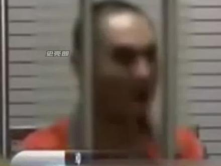 恶毒男嫌婴儿车挡路,当街怒打母亲摔死女婴,法官暴怒:你真该死 #纪录片 #人物 #犯罪悬疑 #正能量