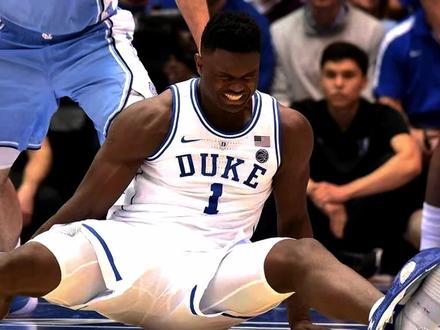 锡安威廉姆斯这是又伤了!充电1年多上场11分!难道是下一个奥登?赛季报销?#nba#胖虎受伤#锡安受伤#锡安首秀