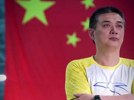 #国庆 神奇教练崔登荣,撑起中国游泳整片天。