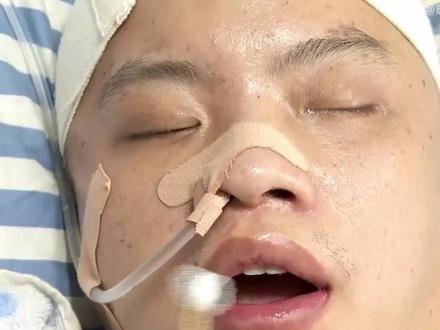 男子发生车祸,妻子却变卖工厂选择离开,背后原因让人感叹#真实故事 #人间百态 #夫妻