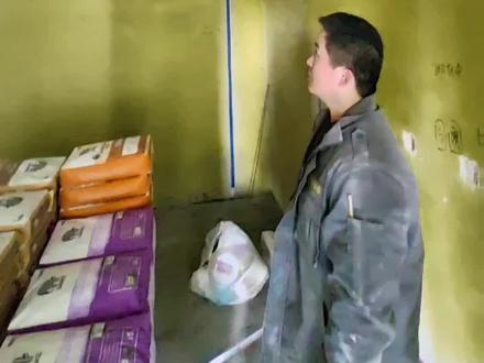 石膏板吊顶提前弹线,均匀打自攻丝,固定石膏板#木工吊顶 #施工现场实拍 #龙口装修公司