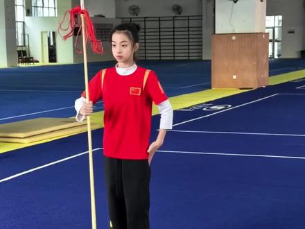 沉浸式体验#德尚君武 邱教练改细节#初级枪 #武术女孩 #见证成长 #弘扬中华武术