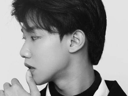 《如何成为一名国际超模之没有丑男人只有懒男人》#变装 #普拉达 #国际超模穿搭挑战 #PRADA