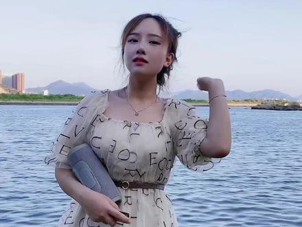 巩固一下#颜久冰 在抖音的美女位置