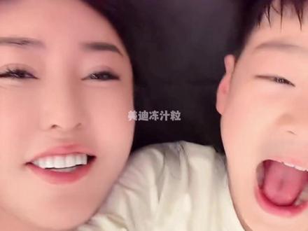 果冻还是太爷们了!晚上躲在房间哭,白天又跟没事人一样 #果冻