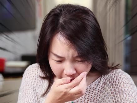 闻起来臭臭的扁桃体结石,在家怎么掏?#口腔 矫正