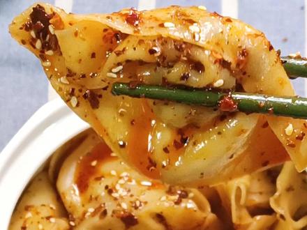 肉馅配玉米粒,干馏红油抄手真是绝绝子#创作灵感 #美食教程 #在家做美食 #特色小吃 #纯手工零添加