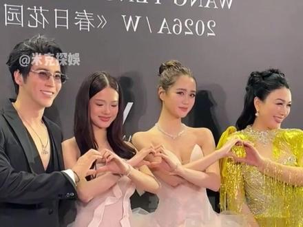 究竟基因多强悍,才让钟丽缇三个女儿一个比一个优秀?大女儿隐藏幕后,二女儿学术卷王,小女儿女王幼年体 #钟丽缇 #考拉 #张思捷 #内容启发搜索 #影娱热点团