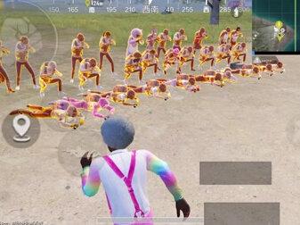 手机能承受住1000颗烟雾蛋的攻击吗!?#和平精英 #挑战 #游戏日常