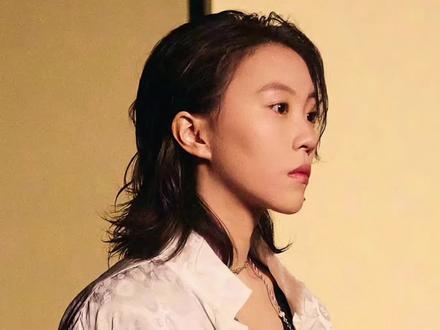 不是叛逆是守护!窦靖童的下巴线陪李嫣熬过低谷 #李嫣 #窦靖童 #王菲
