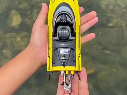 遥控船充电动可下水大马力水上大型高速快艇儿童男孩轮船模型玩具#diy遥控船 #遥控船 #快艇 #快艇冲浪