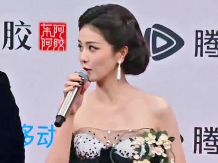 白鹿:我太爱看你们了😍😍!!!
双高:我们没心思主持了,哈哈哈哈😂😂。
#白鹿 #星光大赏 #聊天