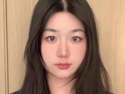 手残党在家也能自己剪出高层次中长发!适合细软塌扁头的方法分享#高层次发型 #方圆脸发型 #自己剪头发 #狼尾发