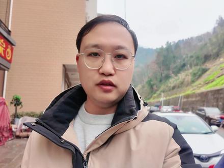 星途汽车倒反天罡,连刹车踏板开关都装不对了吗?#星途汽车 #奇瑞汽车 #观致5 #星途凌云#星途揽月