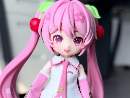 布鲁可 樱花未来 可动人偶 点击小黄车,带宝宝回家!!#初音未来 #布鲁可 #樱花未来 #二次元的春节 #礼物