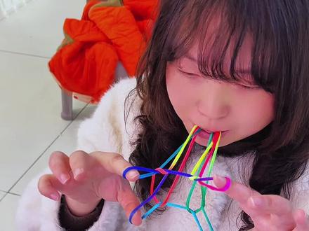 小时候玩的喇叭花翻花绳你还记得吗?快让孩子学会传递下去吧…#翻花绳简单教程 #童年花绳