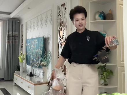 美好的周五分享一道不易翻车的菜吧:酱爆鸡丁。