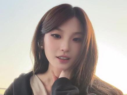 把飞吻看成废物,哈哈哈,这中文还是没学明白,阅读理解满分#金惠敏 #金惠敏直播回放 #金惠敏出道 #金惠敏solo出道